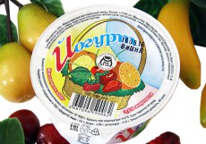 Йогурт фруктовый с массовой долей жира 3,5%